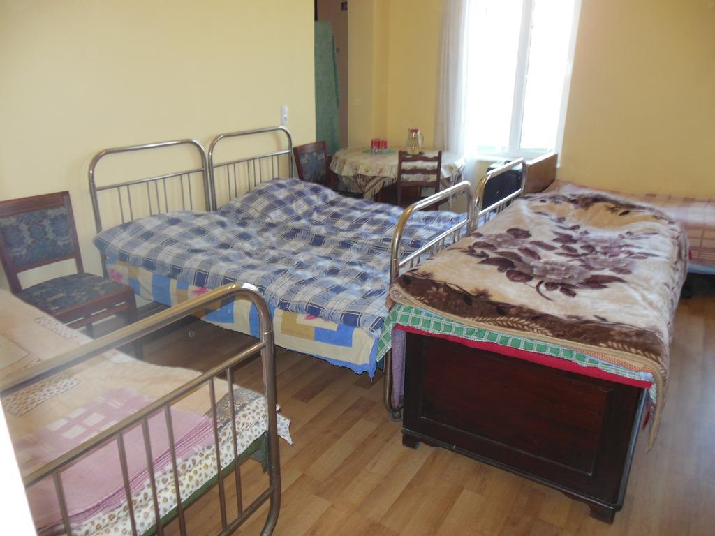 Medico And Suliko Guest House كوتايسي الغرفة الصورة